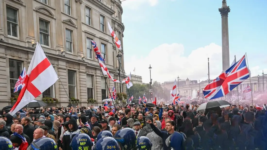 Londra'da Geniş Çaplı Gösterilere Hazırlık: Aşırı Sağ ve Filistin Destekçisi Gruplar Sokaklarda