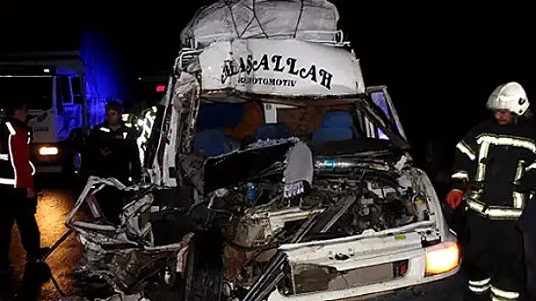 Aksaray-Konya kara yolunda trafik kazası: 12 yaralı