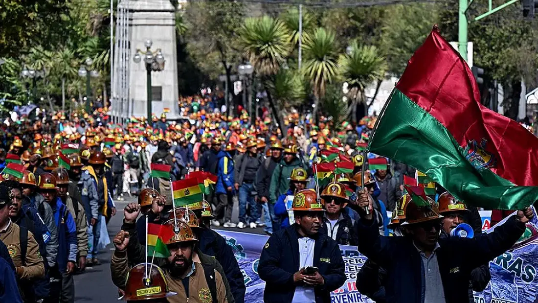 Bolivya'da Binlerce Madenci Hükümeti Protesto Etti