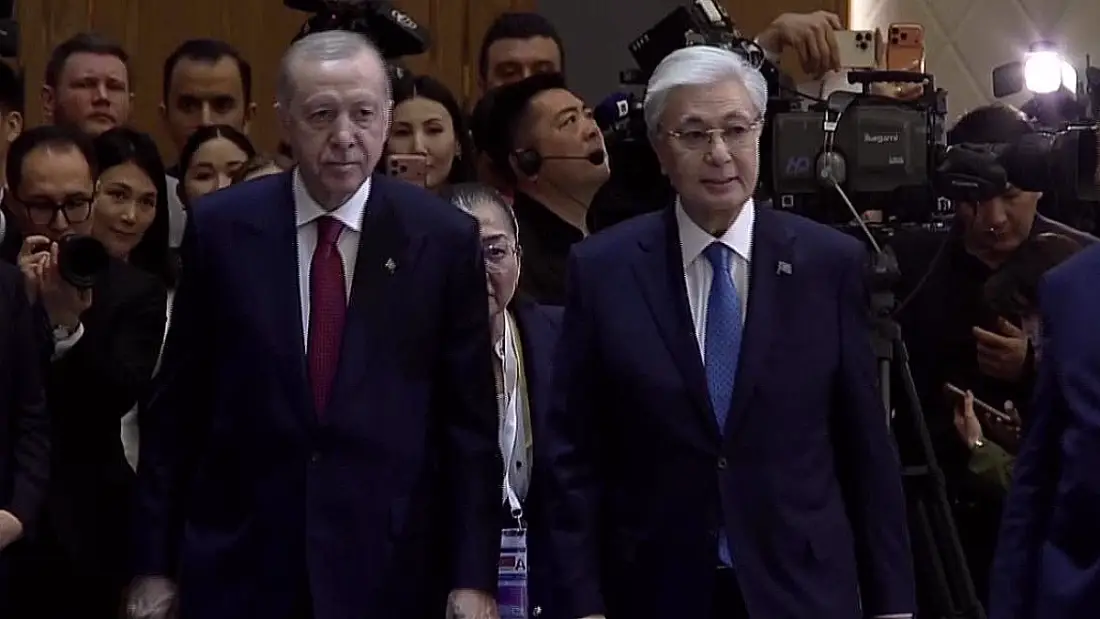 Cumhurbaşkanı Erdoğan, Kazakistan'da Resmi Törenle Karşılandı