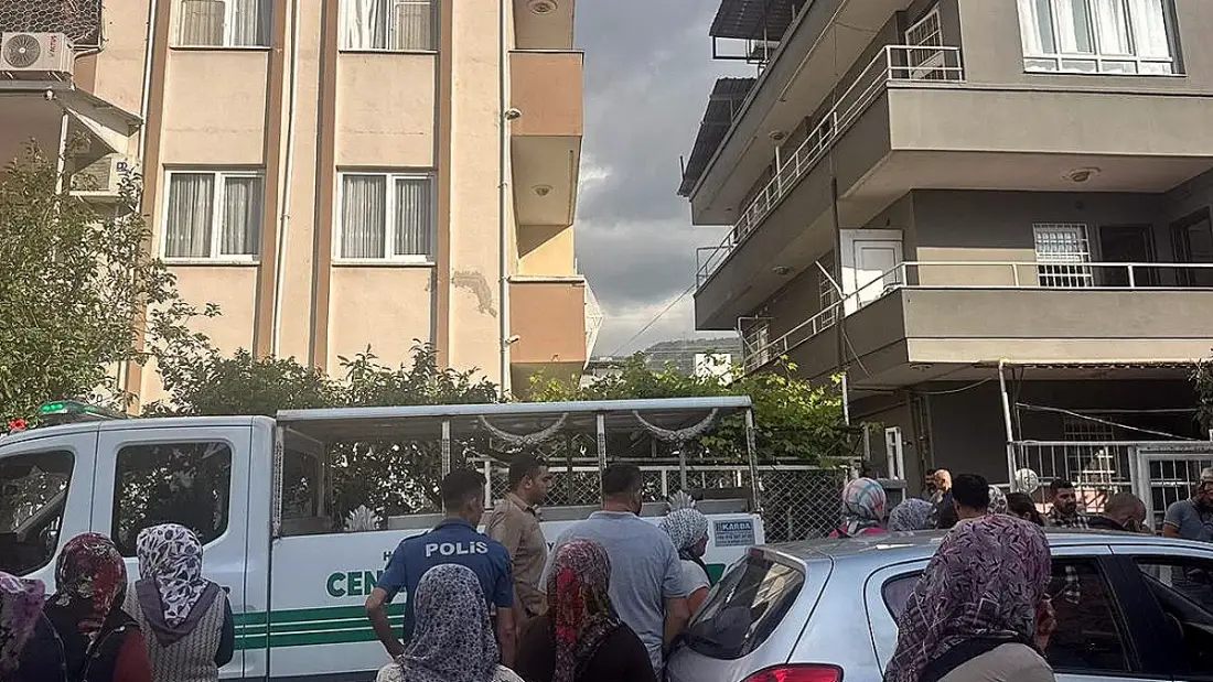 Eşini Tüfekle Vurarak Öldürdü