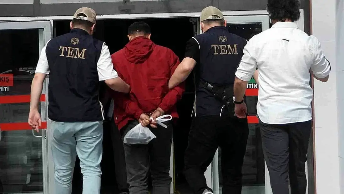 Eskişehir'de Kırmızı Bültenle Aranan Yabancı Uyruklu Şahıs Tutuklandı