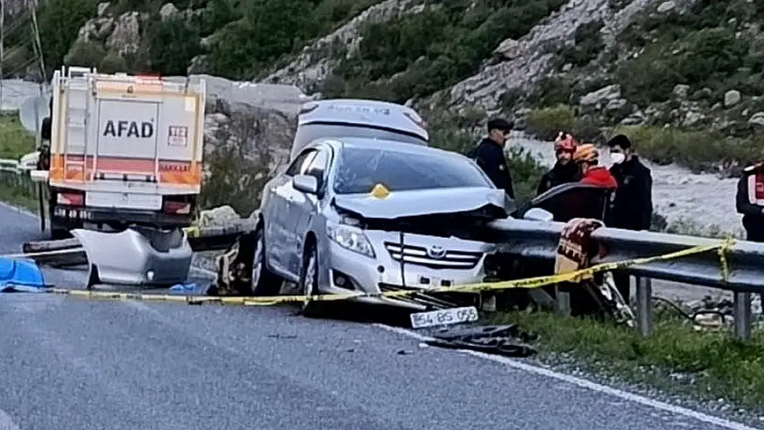 Hakkari'de Trafik Kazası: 1 Ölü, 3 Yaralı