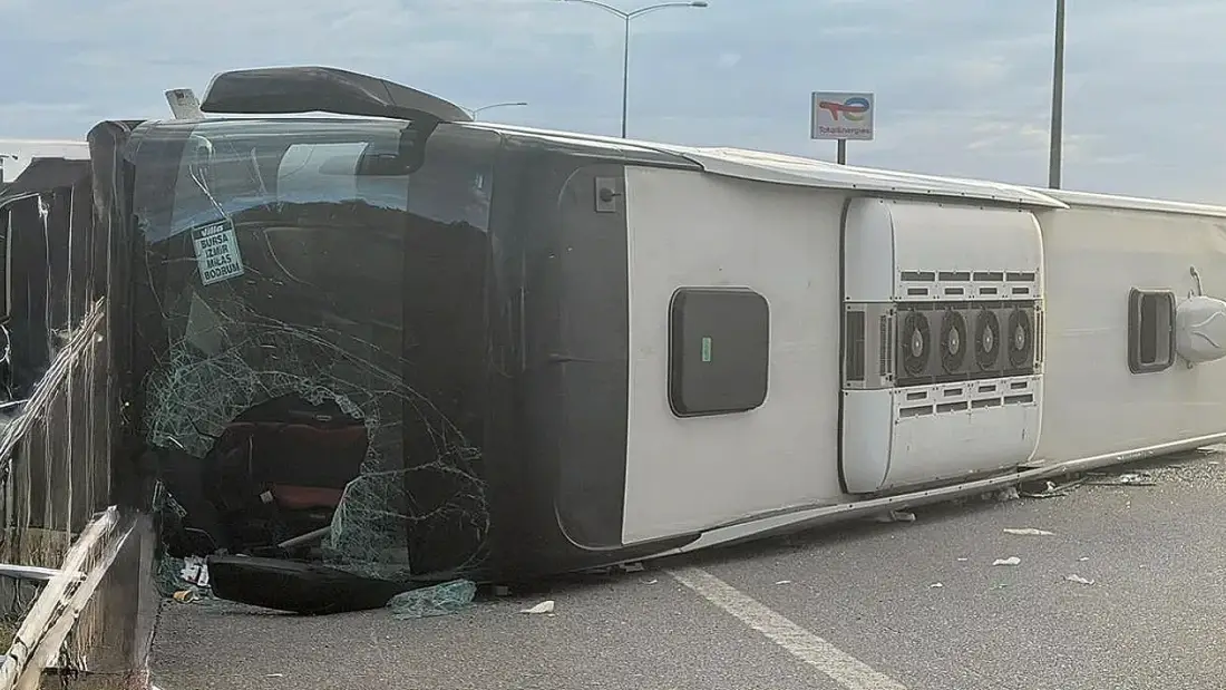 İstanbul-İzmir Otoyolu'nda Otobüs Kazası: 25 Yaralı
