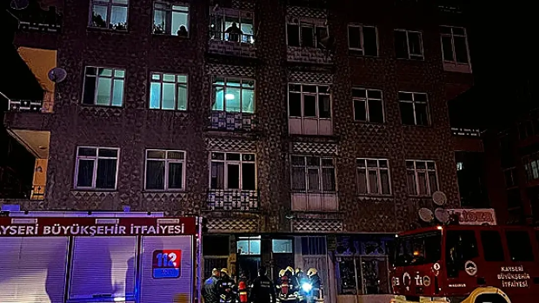 Kayseri'de 4 Katlı Binanın Bodrumunda Yangın Çıktı