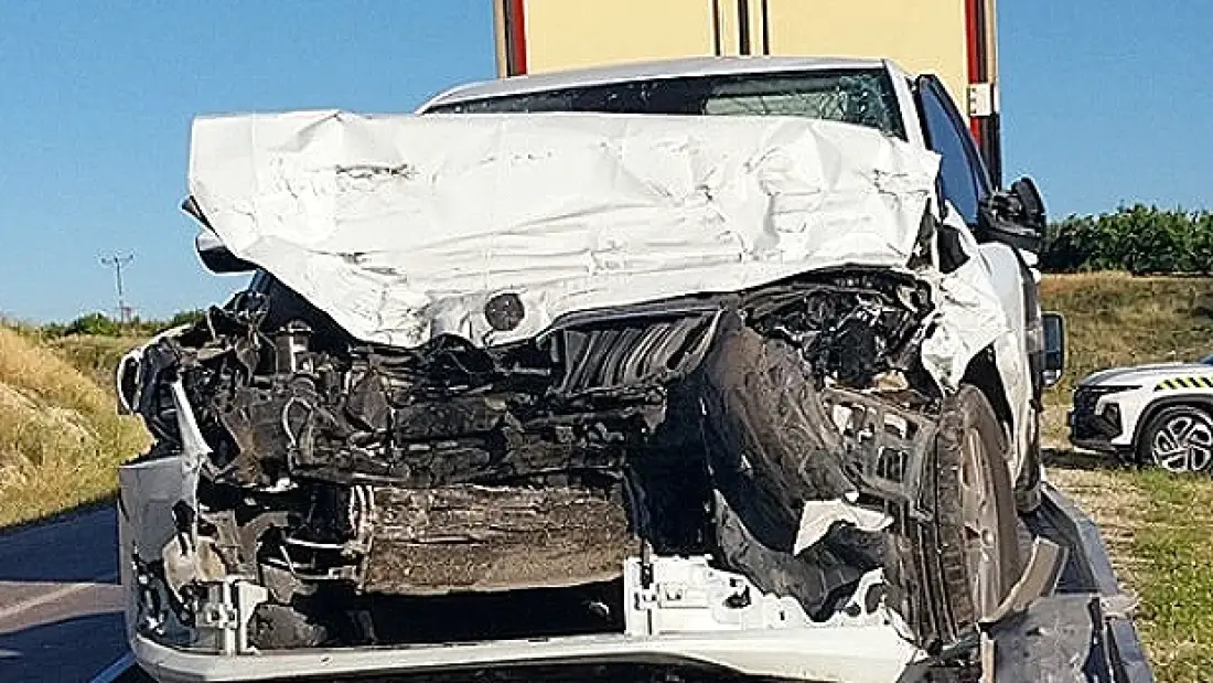 Mut-Silifke kara yolunda trafik kazası: 2'si çocuk 3 kişi hayatını kaybetti, baba ağır yaralı