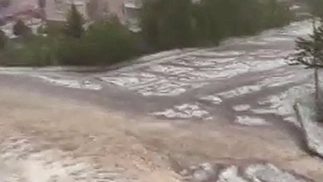 Tokat'ta Sağanak ve Dolu Nedeniyle Su Baskınları Yaşandı