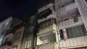 Esenyurt'ta 3 Katlı Binanın Çatısında Yangın Çıktı