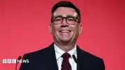 Yeni İngiltere Başbakanı Andy Burnham: 'İnsanlara daha fazla nefes alma alanı sağlayacağız'