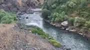 Bitlis Mutki'de Dereye Giren 3 Kardeşten 1'i Hayatını Kaybetti, 1'i Kayıp