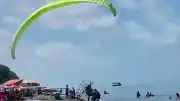 Düzce Akçakoca'da Paramotor Kontrolden Çıktı: Plajda 3 Kişi Yaralandı