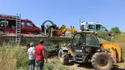 İnegöl'de Köprüden Düşen Traktörün Altında Kalan Sürücü Kurtarıldı