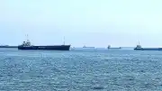 İran Devrim Muhafızları'ndan Hürmüz Boğazı'na Kapatılma Uyarısı