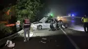 Anadolu Otoyolu'nda Tırın Otomobile Çarpması Sonucu 1 Çocuk Yaşamını Yitirdi, 3 Kişi Yaralandı