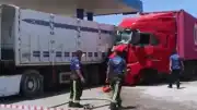 Arı Sokması Sonucu Bayılan TIR Sürücüsü İstasyon Alanına Daldı: 1 Yaralı
