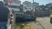 Bartın'da İşçi Servisi ile Otomobil Çarpıştı: 3 Yaralı