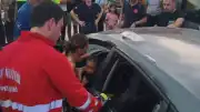 Hatay'da Araç İçinde Kilitli Kalan Çocuk İtfaiye Tarafından Kurtarıldı