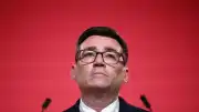 İngiltere'de Yeni Dönem: Andy Burnham İşçi Partisi Lideri Seçildi