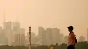 Kanada'daki Orman Yangınlarının Dumanları Toronto ve ABD Sınırına Ulaştı