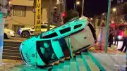 Kayseri'de otomobil ile polis aracının çarpıştığı kazada 3 yaralı