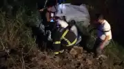 Kırıkhan'da Kamyonet Şarampole Devrildi: 3 Yaralı