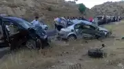Mardin Midyat'ta Trafik Kazası: 8 Kişi Yaralandı