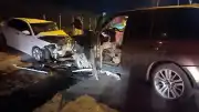Sancaktepe'de ters yönde ilerleyen otomobilin karıştığı kazada 5 yaralı