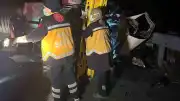 Tekirdağ'da tır dorsesinin ayrılması sonucu meydana gelen zincirleme kazada 3 kişi yaşamını yitirdi