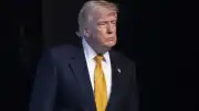 Trump'tan İran'a Sert Tehdit: "Çok Sert Bir Şekilde Vuracağız"