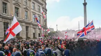 Londra'da Geniş Çaplı Gösterilere Hazırlık: Aşırı Sağ ve Filistin Destekçisi Gruplar Sokaklarda