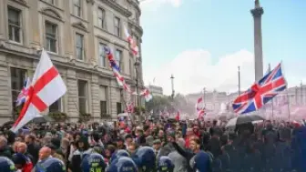 Londra'da Geniş Çaplı Gösterilere Hazırlık: Aşırı Sağ ve Filistin Destekçisi Gruplar Sokaklarda