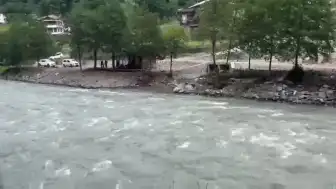 Rize Çamlıhemşin'de AFAD Botunun Devrilmesi Sonucu 1 Personel Hayatını Kaybetti