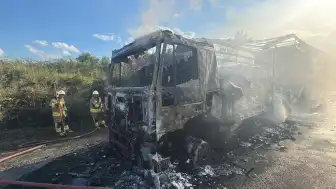 Edirne'de Seyir Halindeki Moldova Plakalı TIR'da Yangın: Araç Kullanılamaz Hale Geldi