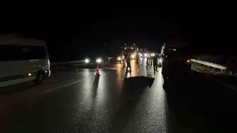 Bursa Çevre Yolu'nda Otobanda Karşıdan Karşıya Geçmeye Çalışan Şahıs Tır Çarpması Sonucu Yaşamını Yitirdi