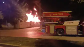 Bursa'da Geri Dönüşüm Tesisinde Yangın Çıktı