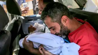 Gazze'deki Çocuk Ölümlerini Belgeleyen Gazeteciler: Bulgulara İlgi Gösterilmeli