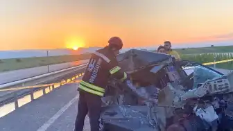 Erzurum'da Otomobilin Kamyonete Çarpması Sonucu Oluşan Kazada 3 Kişi Öldü
