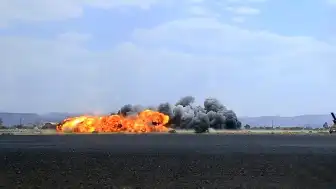 Yemen'de Gerilim Yükseliyor: Sana Uluslararası Havalimanı Vuruldu, Husiler Misilleme Yaptı