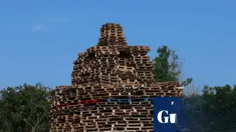 Belfast'ta Bonfire Etkinliğinde Düşme Sonucu Bir Kişi Hayatını Kaybetti