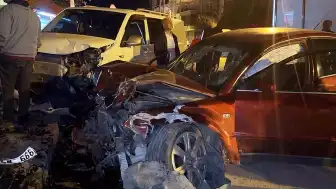 Aksaray'da Alkollü Sürücü 4 Araca Çarptı: 2 Yaralı, Sürücüye 290 Bin TL Ceza