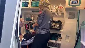 Antalya'da Bir Kişi Bıçaklı Saldırıya Uğradı