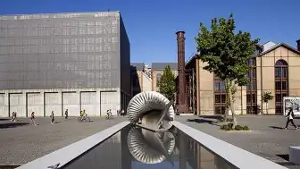 Bilgi Üniversitesi Faaliyetlerine Devam Edecek