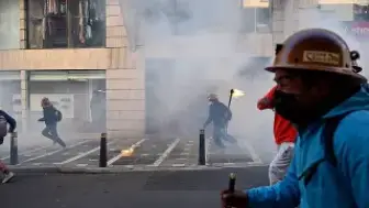 Bolivya'da Madenciler Protesto Ediyor: Ülke Geneli Yollar Kapandı