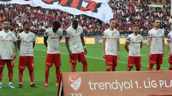 Çorum FK'nın Süper Lig'e Yükselişi, Oyuncusunun Babasının Vefatıyla Gölgelendi