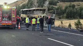 Denizli'de Otobüs Kazası: 8 Kişi Hayatını Kaybetti, 33 Yaralı