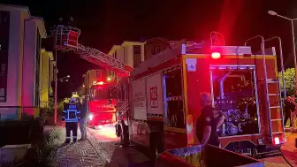 Elazığ'da Apartman Yangını: 4 Kişi Dumandan Etkilendi, Biri Hamile