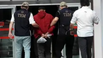 Eskişehir'de Kırmızı Bültenle Aranan Yabancı Uyruklu Şahıs Tutuklandı
