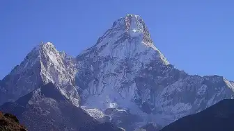 Everest Dağı'nda Tırmanış Sezonu Başladı