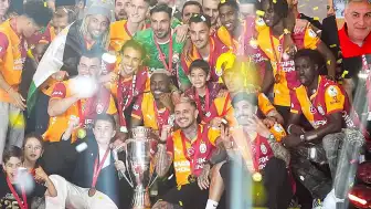 Galatasaray'a Şampiyonluk Kupası Verildi