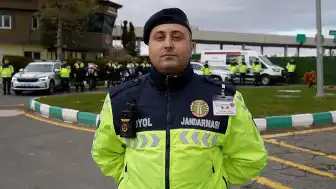 Görev Başında Şehit Olan Jandarma Astsubay Üstçavuş Yusuf Ergün'ün Baba Ocağı Türk Bayraklarıyla Donatıldı